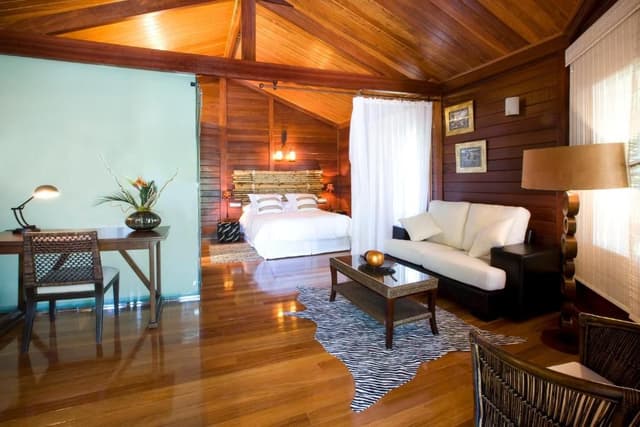 Bungalow (2 Adults + 2 Children)