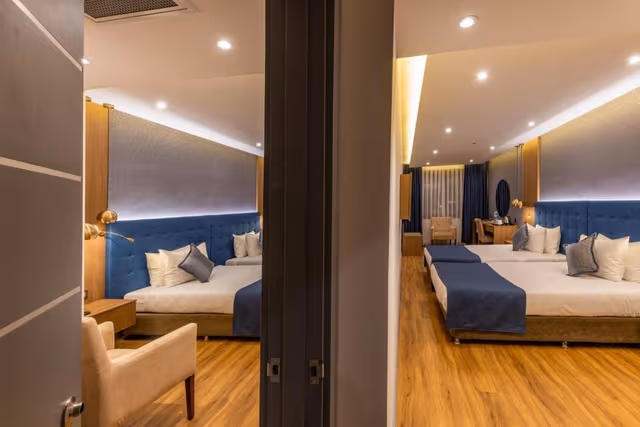 Connecting Room