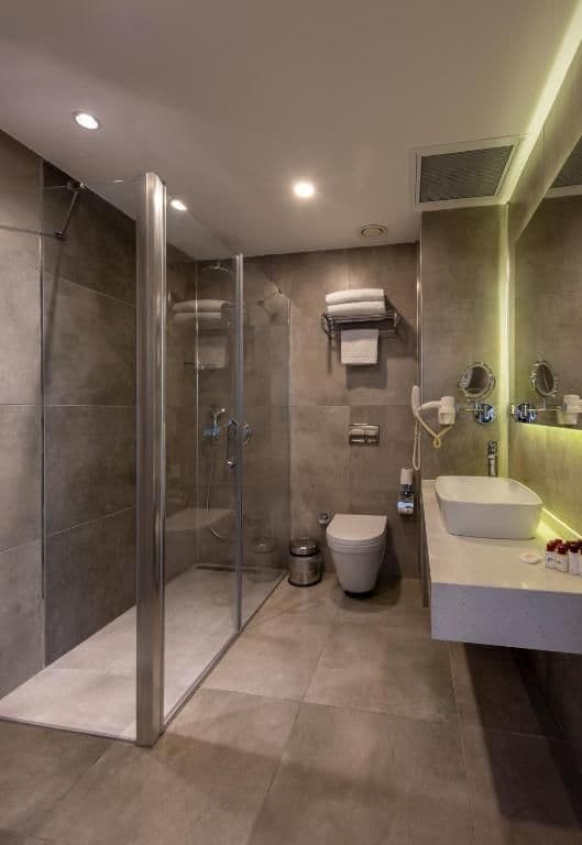 Deluxe Double Room with Sea View and Balcony
