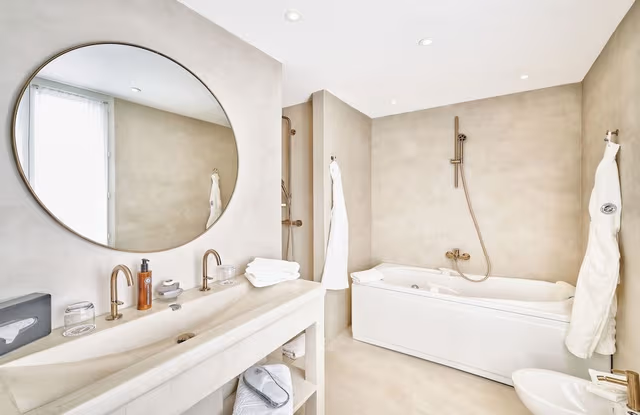 Classic Junior Suite, Garden view