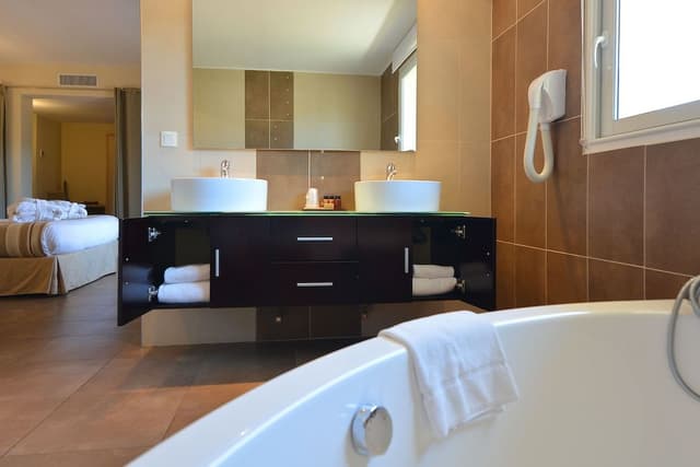 Suite, 2 Bedrooms