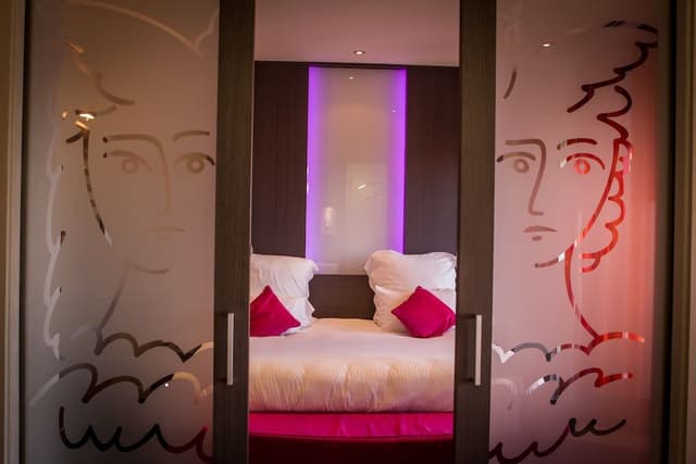 Suite, 1 King Bed