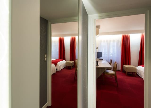 Triple Room