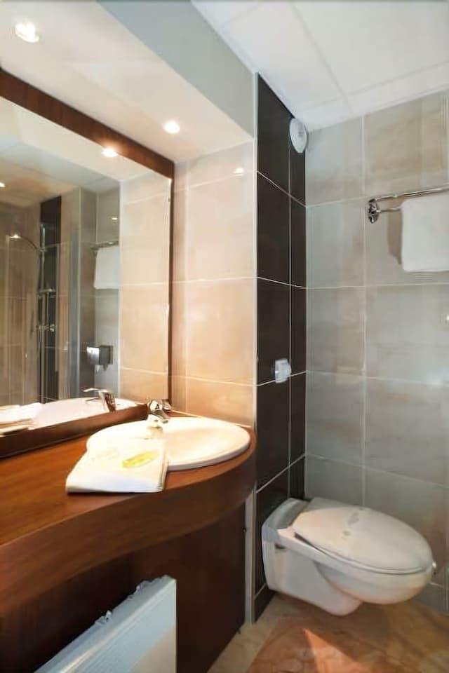 Premium Triple Room