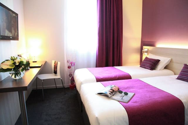 Standard Twin Room