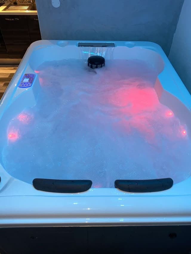 Apartment (jacuzzi)