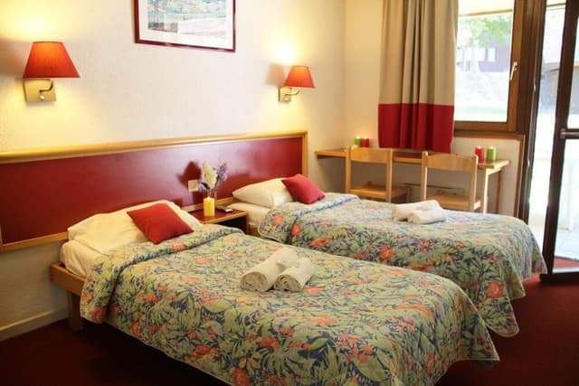 Room, 3 Twin Beds (3 Pers)