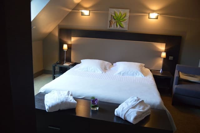 Suite, Lake View