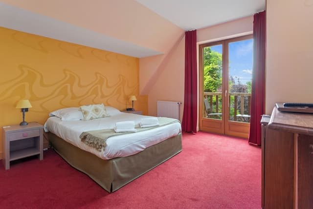 Family Duplex, Connecting Rooms