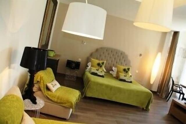 Suite (Pauline)