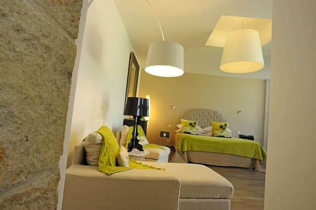 Suite (Pauline)