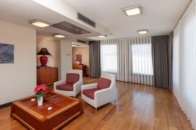 Penthouse Suite