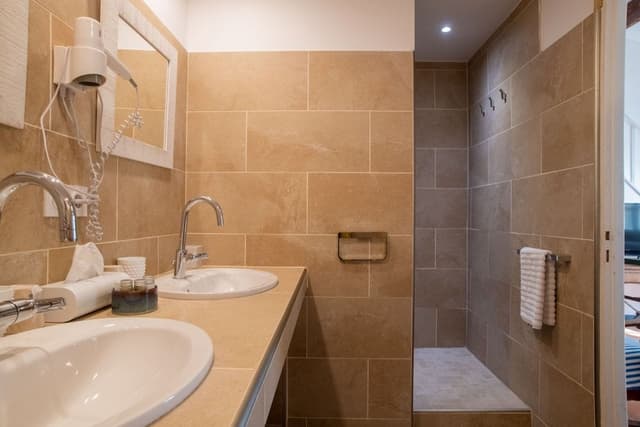 Superior Suite (Double)