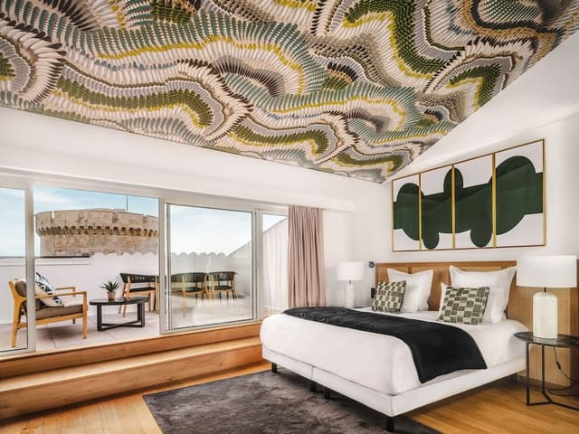 Junior Suite, terrace, Port view