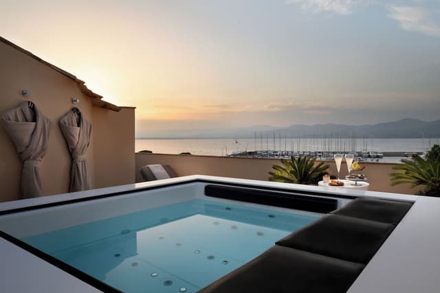 Presidential Suite