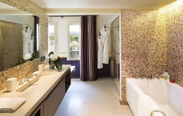 Prestige Suite