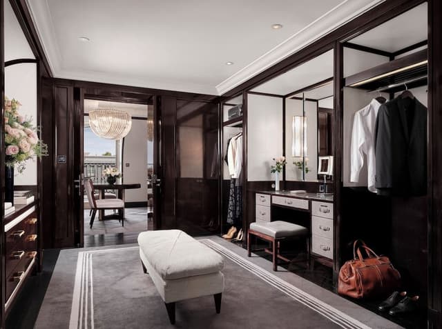 Rooftop Eiffel Tower Suite