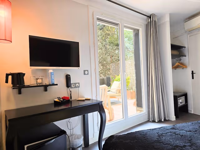 Superior Room, Bathtub, Terrace