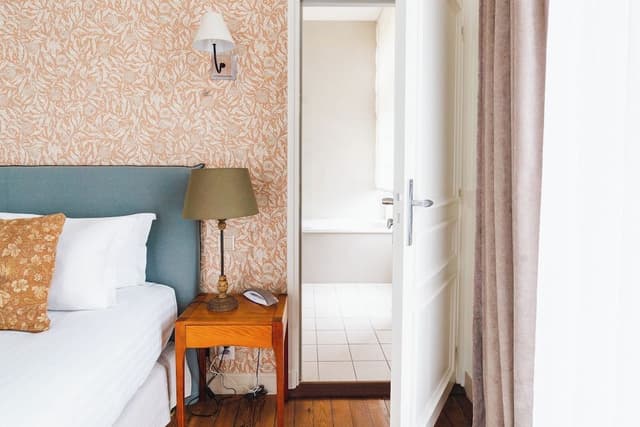 Superior Room, 1 King Bed, Balcony