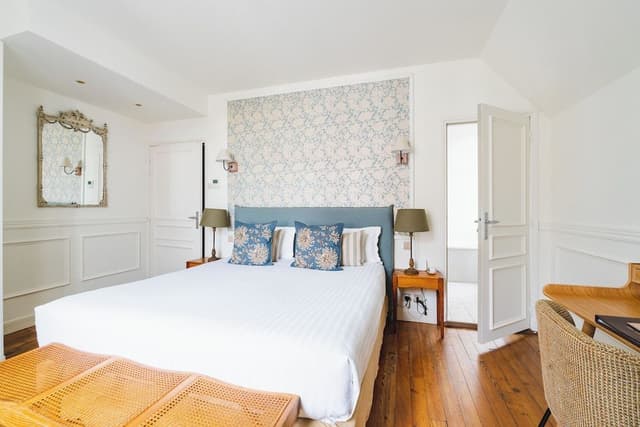 Superior Room, 1 King Bed