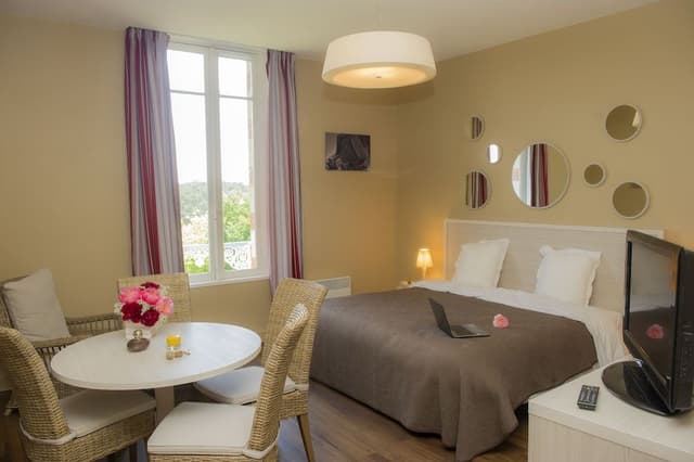 Studio, 1 Queen Bed