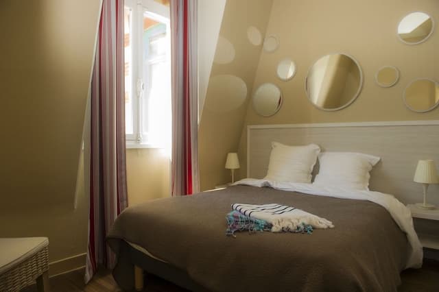 Apartment 1 bedroom, 1 double bed or twin beds and 1 sofa bed