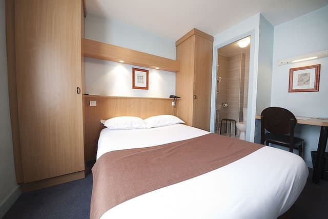 Basic Room, 1 Double Bed