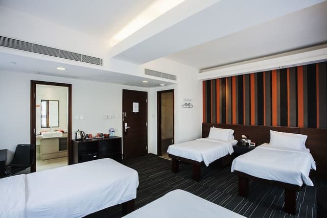Quadruple Suite
