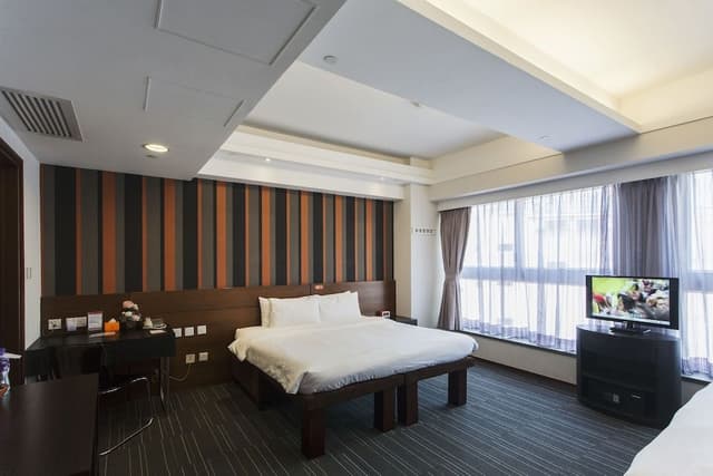 Premium Suite