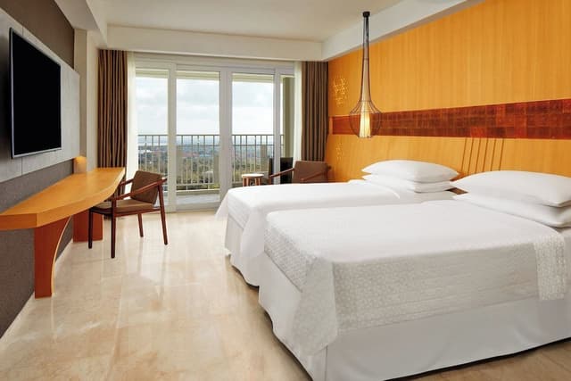 Deluxe Room, 2 Twin Beds, Courtyard View