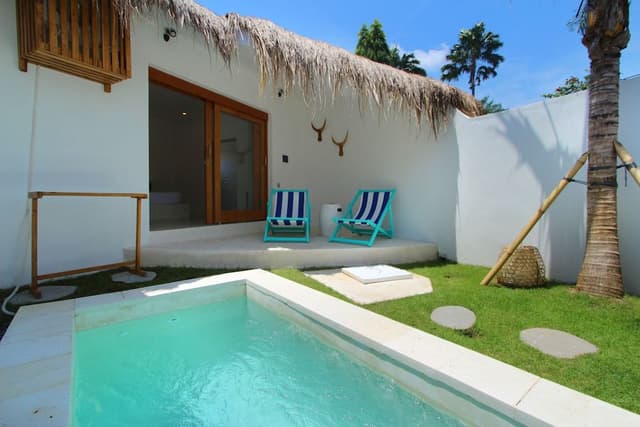 Room with Private Garden and Pool