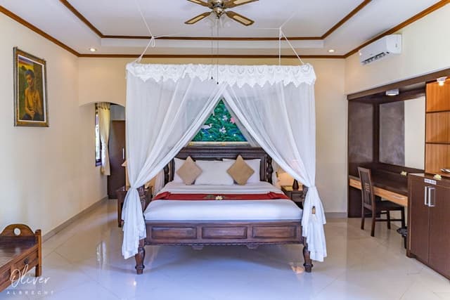 Suite, Garden View