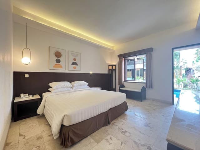 Signature Double or Twin Room, Pool Access