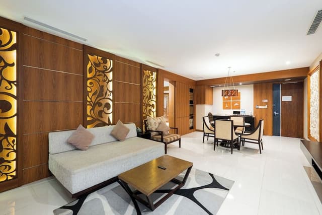 Suite, 1 King Bed, Non Smoking, Balcony