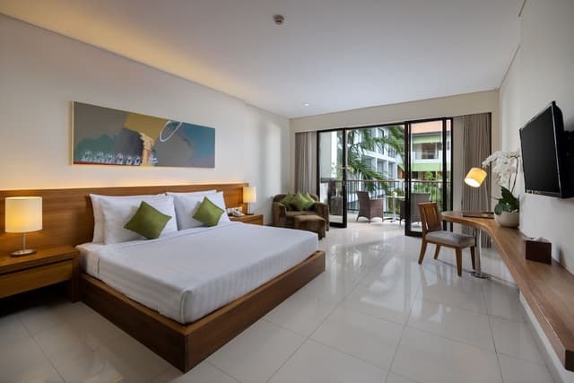 Taksu Suite with Balcony