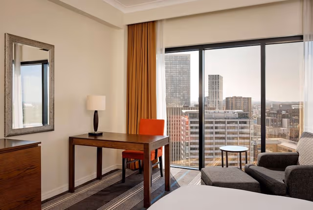Room, 2 Twin Beds, Canal View