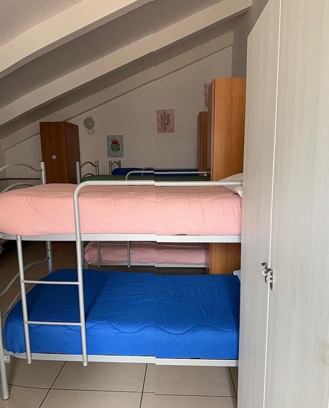 Posto letto in camerata mista da 8 posti con bagno interno