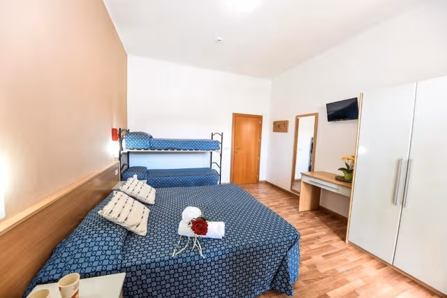 Triple Room