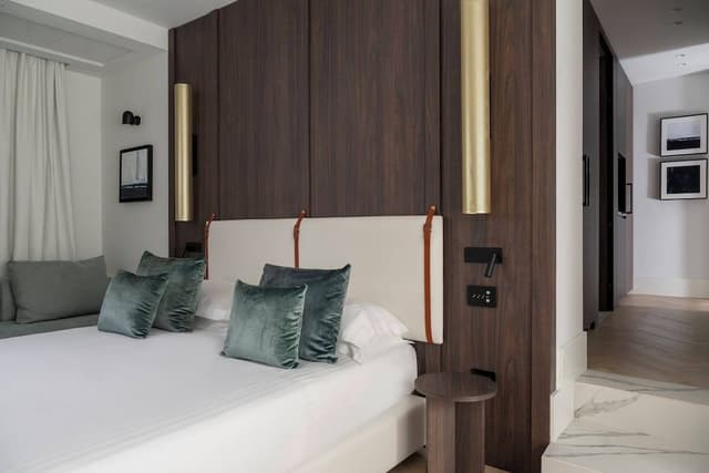 Junior Studio Suite, Annex Building (with private Jacuzzi)