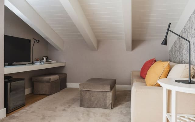 Suite (Attic)