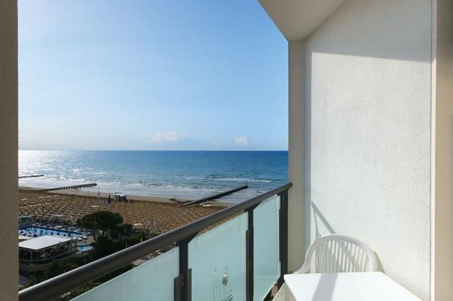 Comfort Room, Balcony, Sea View (laterale)