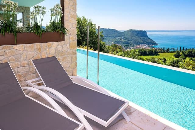 Suite, Pool Access, Lake View