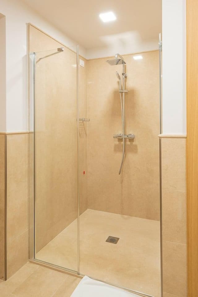 Suite, Pool Access, Lake View