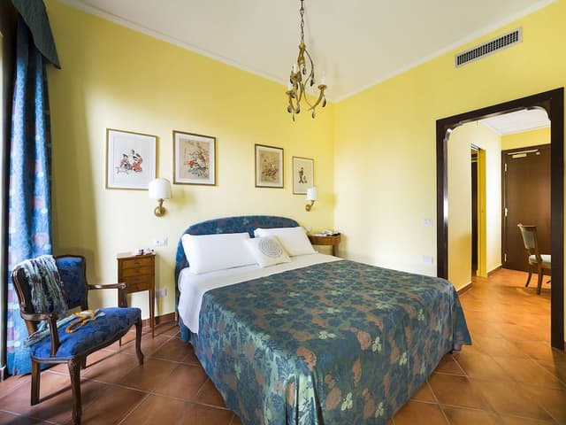 Double or Twin Room, 2 Bedrooms, Connecting Rooms, Partial Sea View