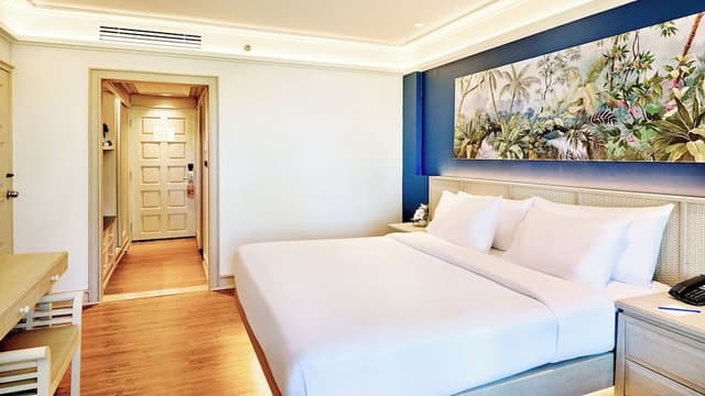 Superior Room, Pool Access