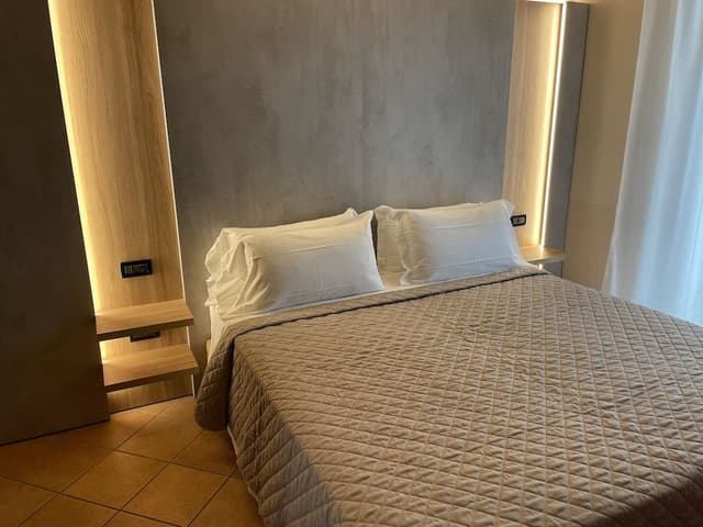 Comfort Double Room, Balcony, Lateral Lake View