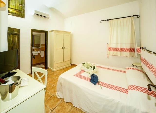 Standard Double or Twin Room