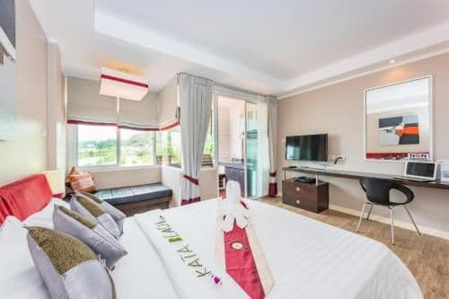 Deluxe Studio Apartment