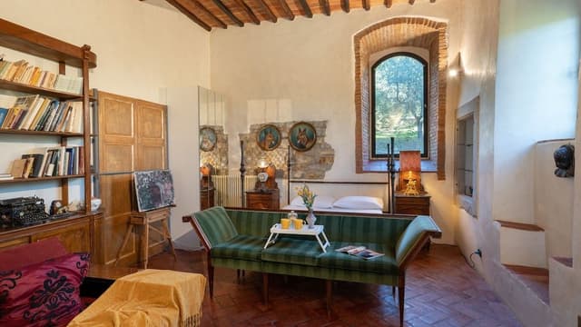 Panoramic Suite, Tower