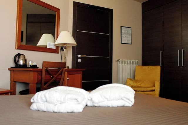Standard Double Room, 1 Queen Bed, Garden View (Senza accesso Spa)